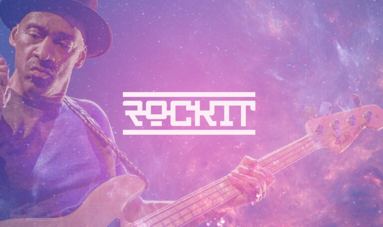 Rockit beeld 2023 met logo en een gitarist.