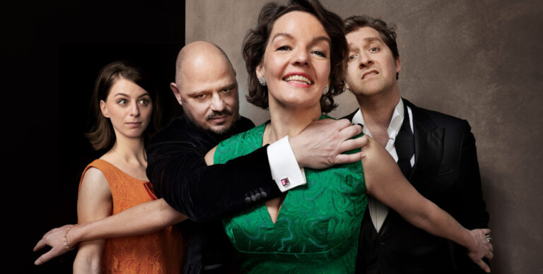 Foto van Sanne Wallis de Vries, Bas Hoeflaak, Alex Ploeg en Claire Bender