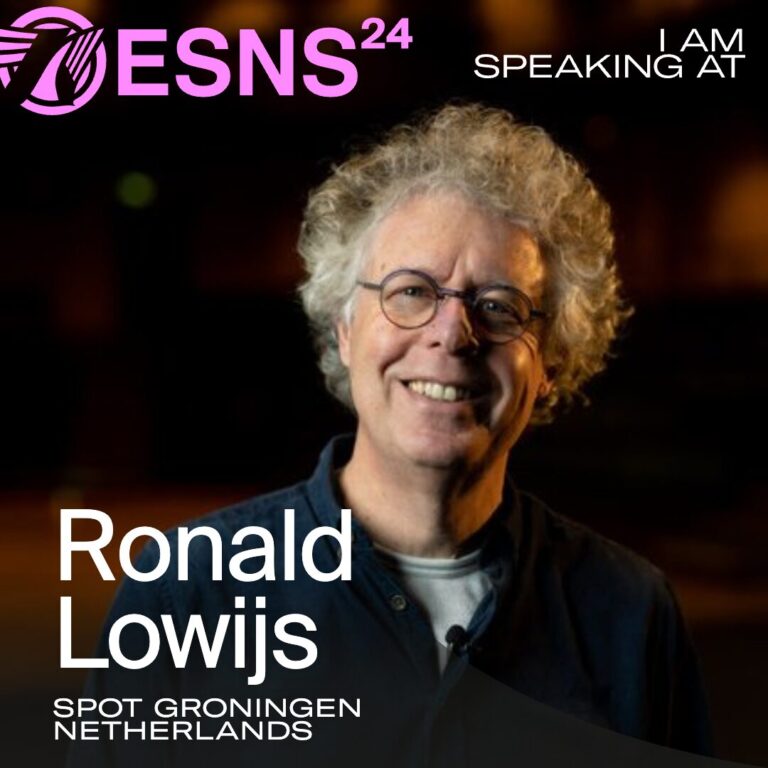Foto van een man met zijn naam ervoor: Ronald Lowijs