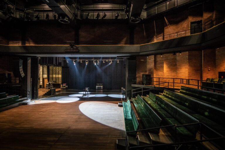 Lege Kleine Zaal in De Oosterpoort
