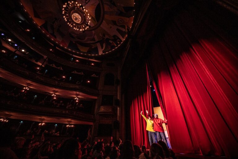 Applausfoto van Buurman & Buurman in de Stadsschouwburg