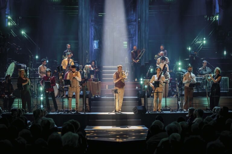 Nederlands Blazers Ensemble & Maite Hontelé