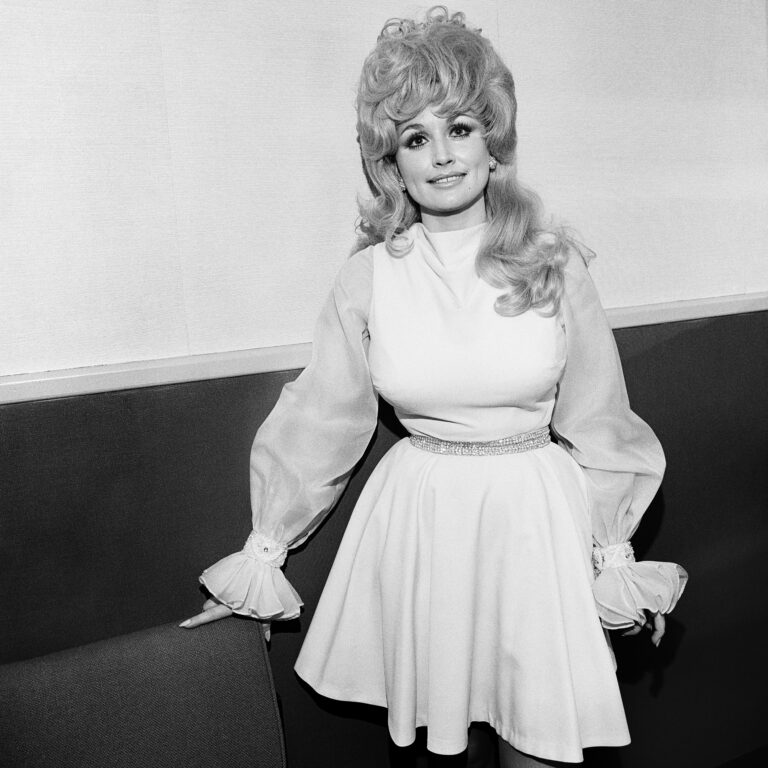 Dolly Parton, Symphony Hall, Boston, MA, 1972