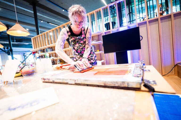 marieke pras – spouk – foto door niels knelis meijers – Lily Lanser