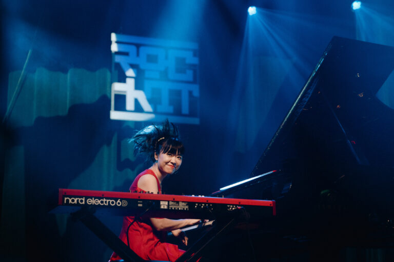 2025-11-08_HiromisSonicWonder_GZ_Rockit050_CasperMaas_CMA9357