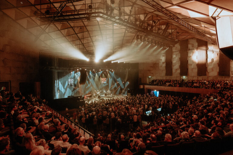 2025-11-08_HiromisSonicWonder_GZ_Rockit050_CasperMaas_CMA9373