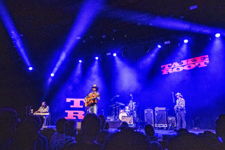 TakeRoot-2025-NielsKnelis-0007-DSC_2425