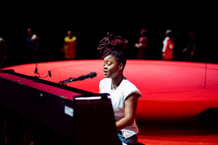 Sisterhood Theater Rotterdam Romana Vrede c Bete van Meeuwen (13)