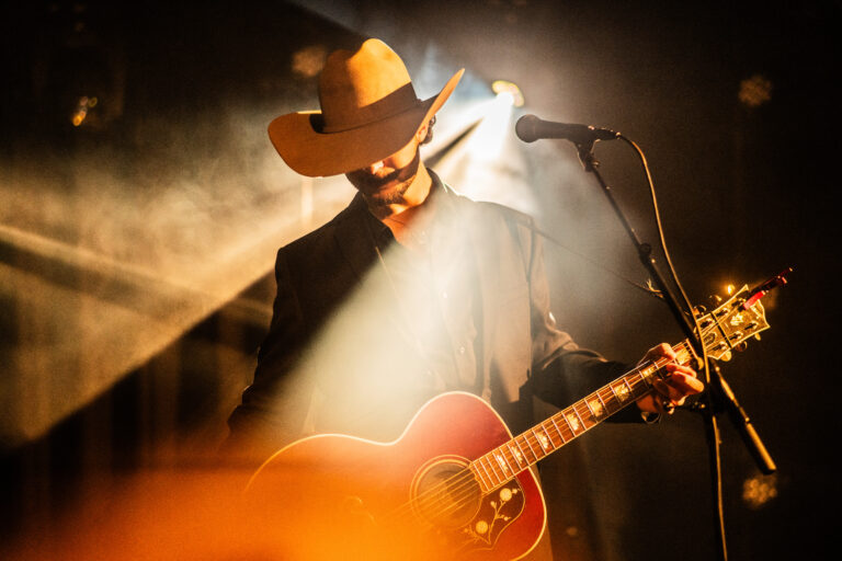 TakeRoot presents Pas