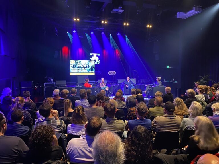 TakeRoot Talks fotos