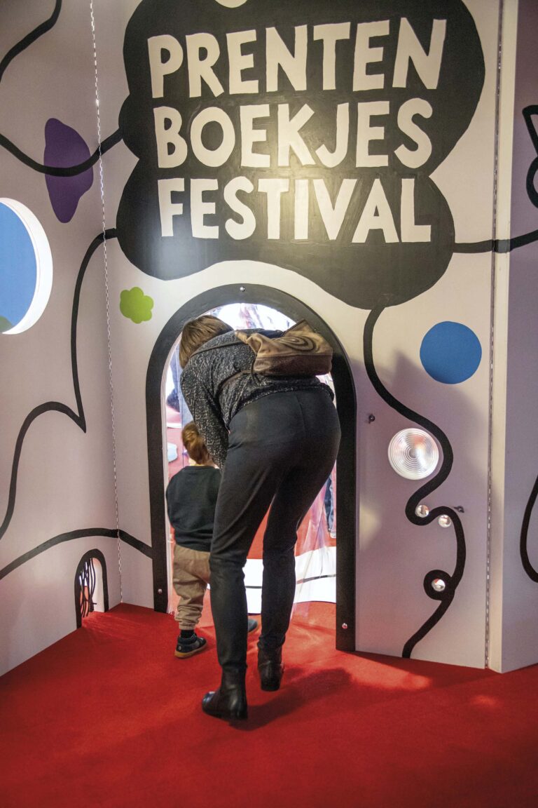 Vanaf2 Festivals i.s.m. Meneer Monster – Prentenboekjesfestival (Moon Saris) 1- 300 dpi RGB