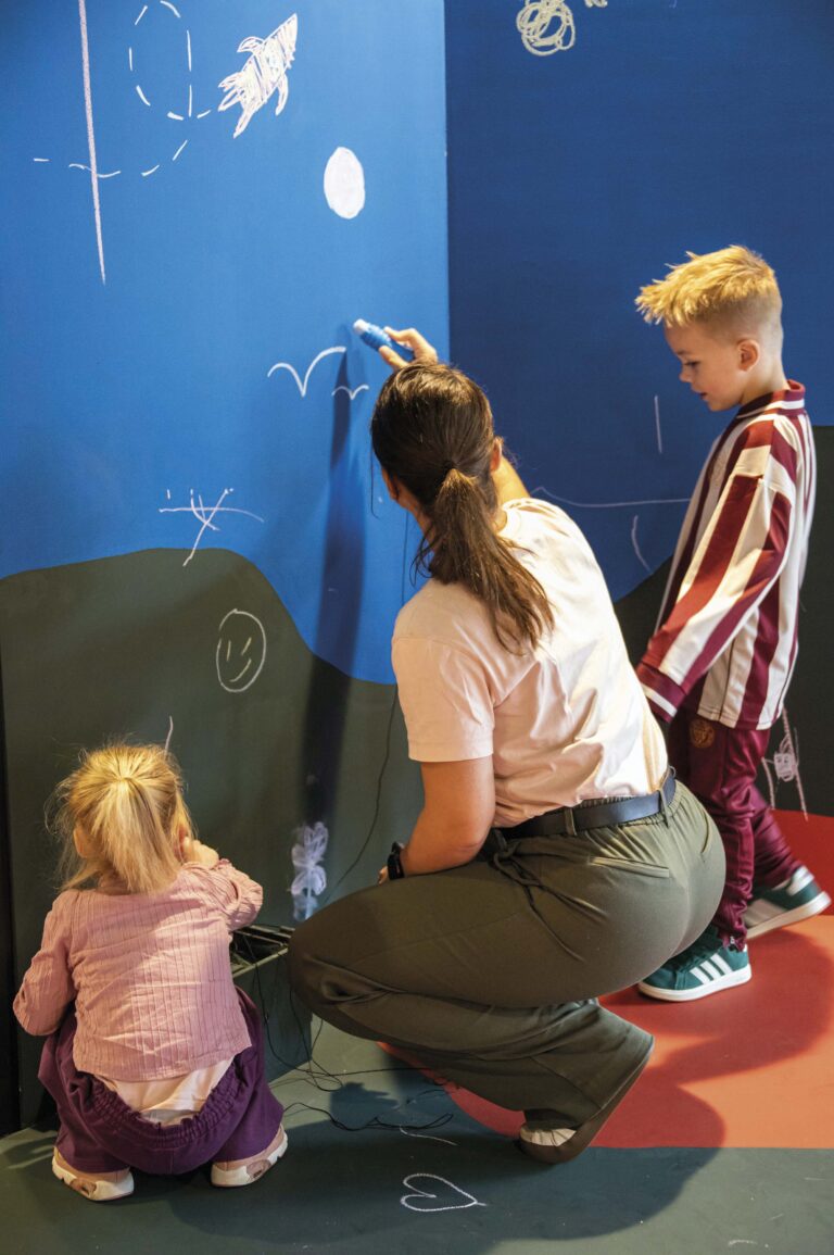 Vanaf2 Festivals i.s.m. Meneer Monster – Prentenboekjesfestival (Moon Saris) 2- 300 dpi RGB
