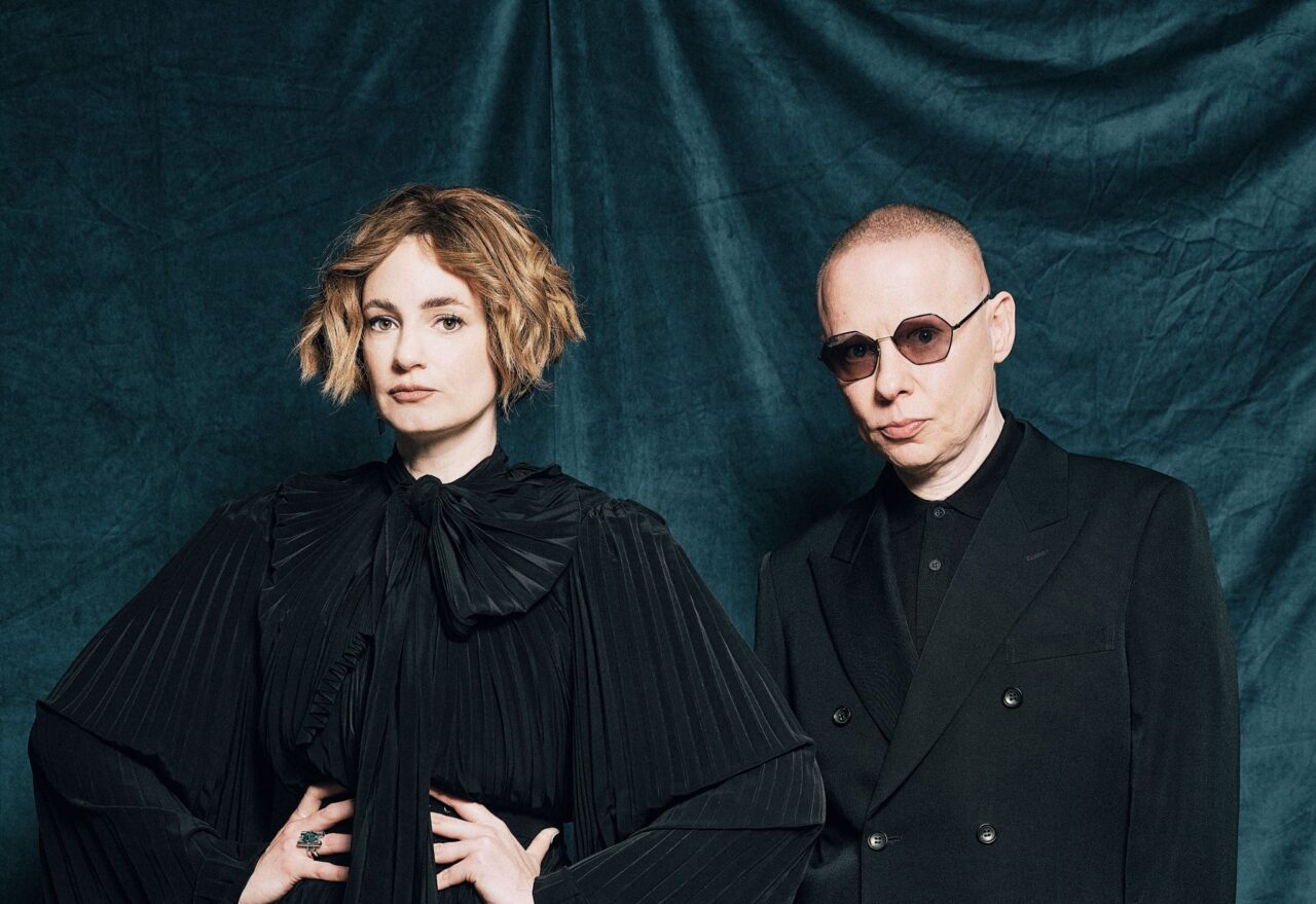 Hooverphonic feat. Noémie Wolfs in De Oosterpoort, Groningen