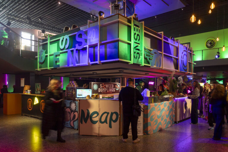260115 ESNS 2e foodstands-32