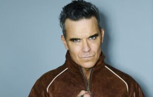 Robbie Williams - Let me entertain you!